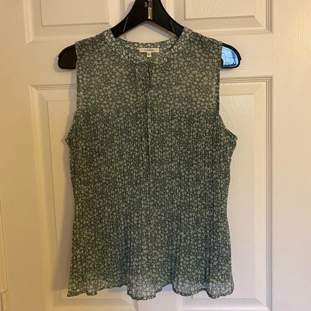 EUC Pleione Floral Blouse. - Picture 12 of 15